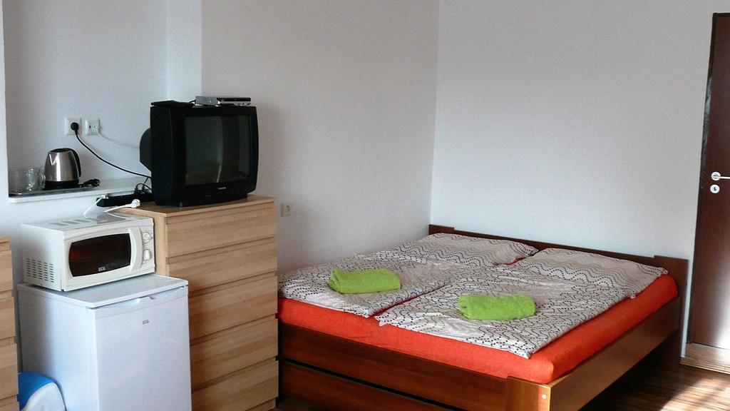 Apartments U Cara เชสเกบูดิเยโจวิตเซ ภายนอก รูปภาพ